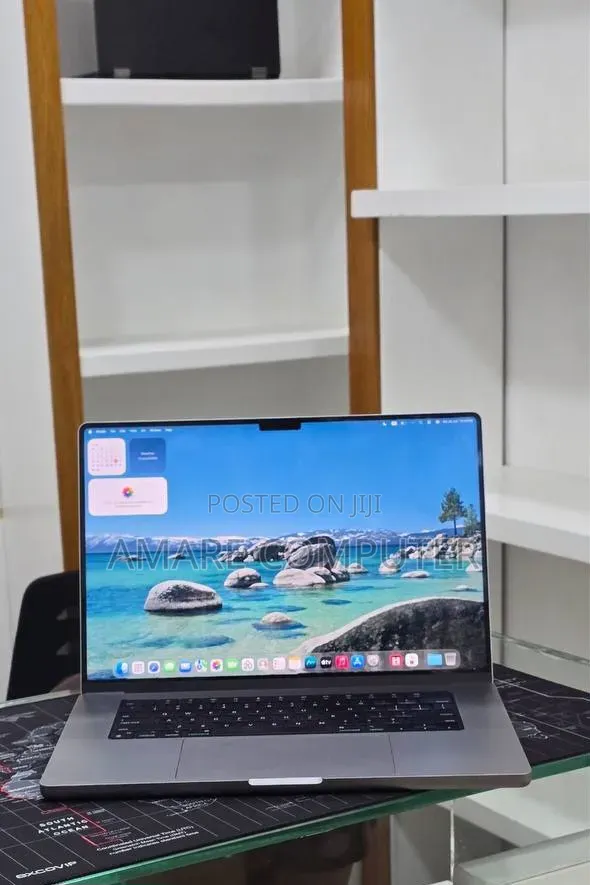New Laptop Apple MacBook Pro 2021 M1 32GB Apple M1 Pro SSD 512GB