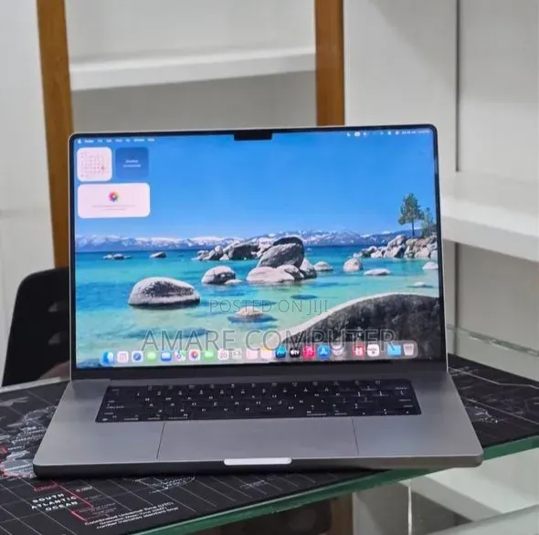 New Laptop Apple MacBook Pro 2021 M1 32GB Apple M1 Pro SSD 512GB