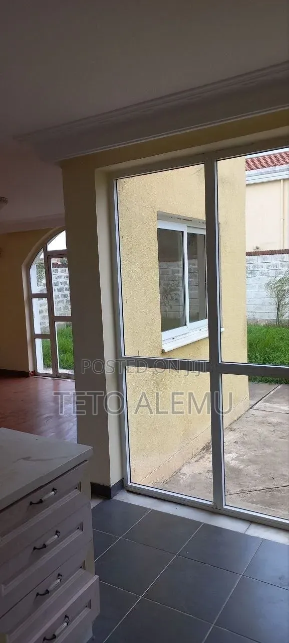 Furnished 5bdrm House in 🏡 100% Finished G+1, Bole for sale