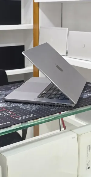New Laptop Apple MacBook Pro 2021 M1 Max 64GB Apple M1 Max SSD 1T