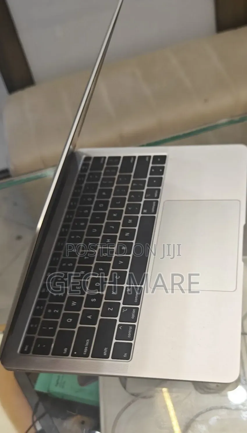 New Laptop Apple MacBook Air 2019 8GB Intel SSD 256GB