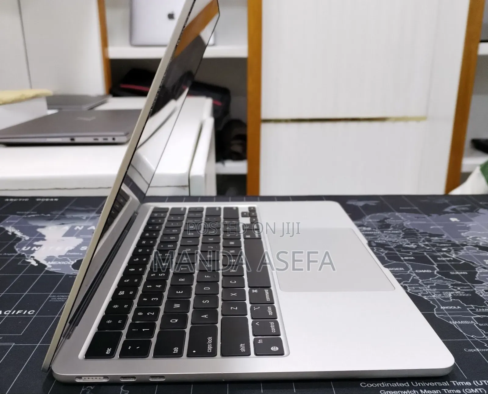 New Laptop Apple MacBook Air 2020 M1 8GB Apple M1 SSD 256GB