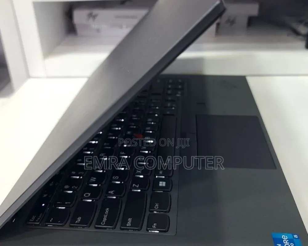 New Laptop Lenovo ThinkPad T14 16GB Intel Core i5 SSD 512GB