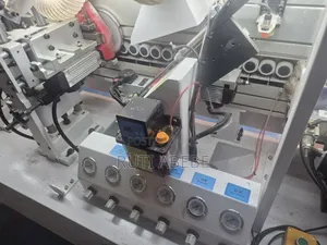 ጠርዝ መለጠፊያ Edge Bender