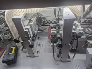 ጠርዝ መለጠፊያ Edge Bender