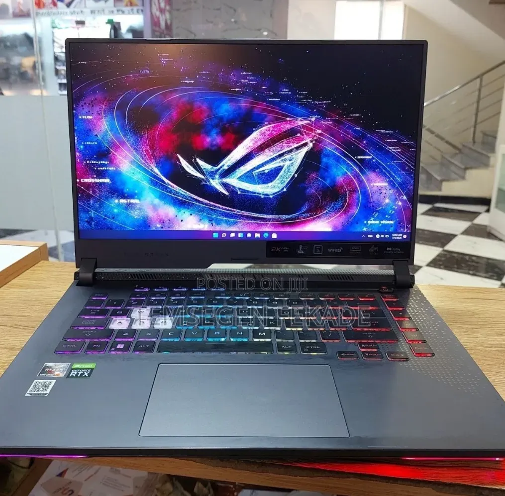 New Laptop Asus ROG Strix G15 16GB AMD Ryzen 9 SSD 512GB