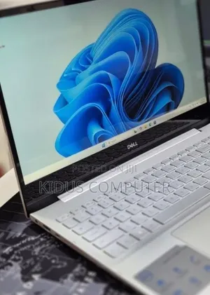 New Laptop Dell Inspiron 15 8GB Intel Core i5 SSD 256GB