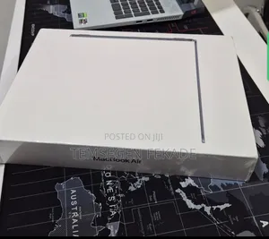 New Laptop Apple MacBook Air 2022 M2 8GB Apple M2 SSD 256GB