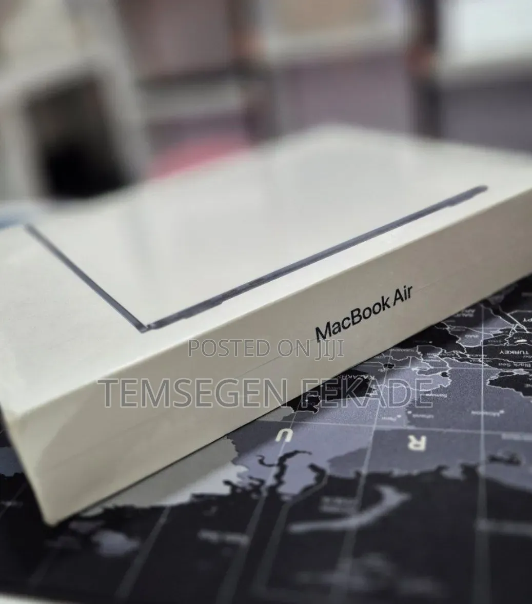 New Laptop Apple MacBook Air 2022 M2 8GB Apple M2 SSD 256GB