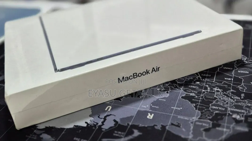 New Laptop Apple MacBook Air 2022 M2 8GB Apple M2 SSD 256GB