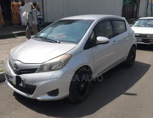 Toyota Yaris 2012