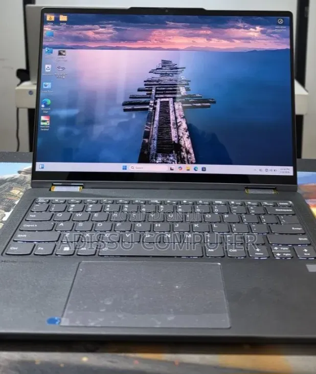 New Laptop Lenovo Yoga 7i 16GB Intel Core Ultra 7 SSD 512GB