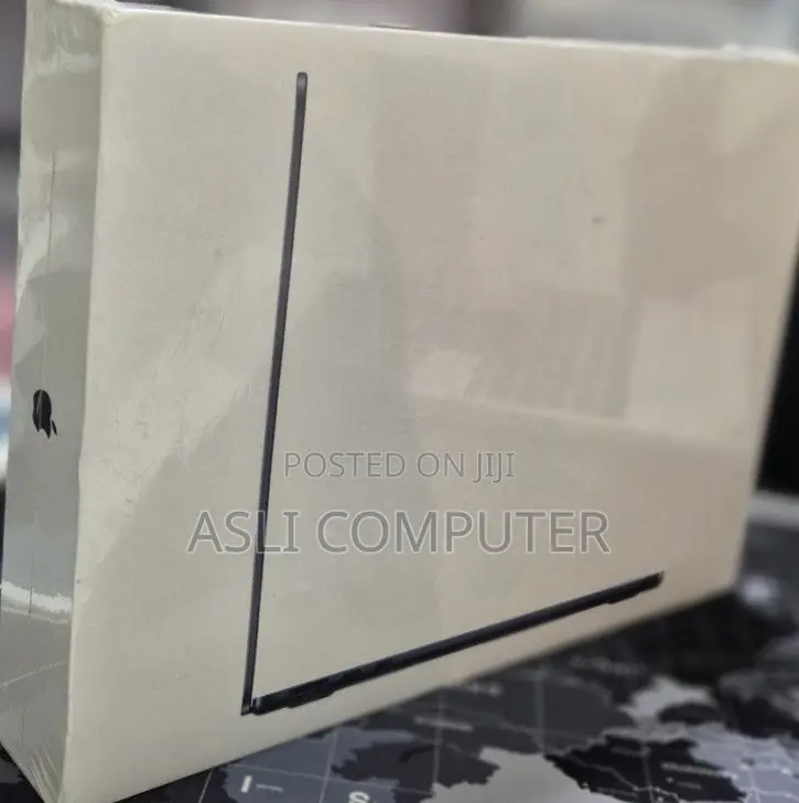 New Laptop Apple MacBook Air 2022 M2 8GB Apple M2 SSD 256GB
