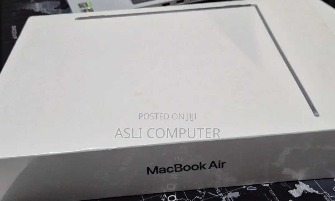 New Laptop Apple MacBook Air 2022 M2 8GB Apple M2 SSD 256GB