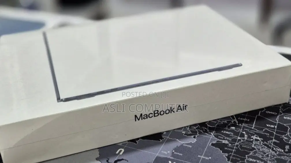 New Laptop Apple MacBook Air 2022 M2 8GB Apple M2 SSD 256GB