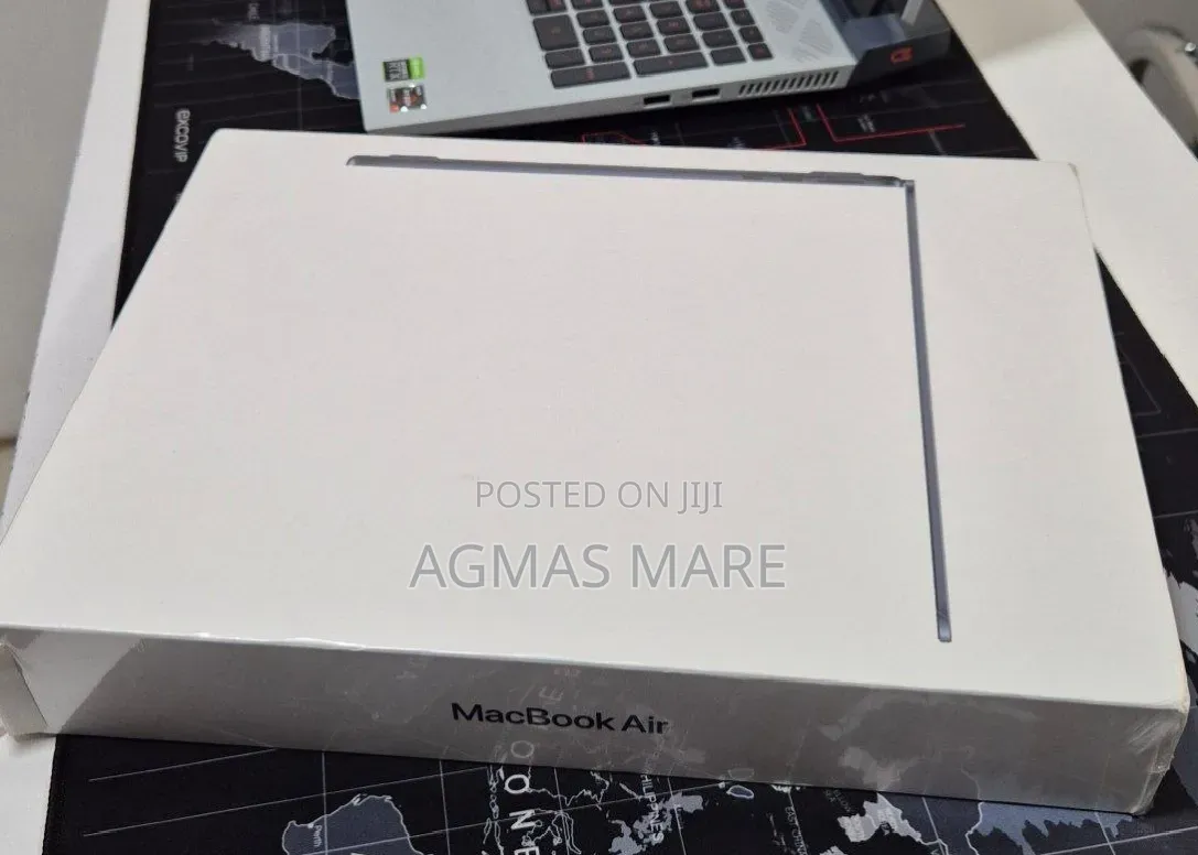 New Laptop Apple MacBook Air 2022 M2 8GB Apple M2 SSD 256GB