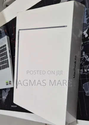 New Laptop Apple MacBook Air 2022 M2 8GB Apple M2 SSD 256GB
