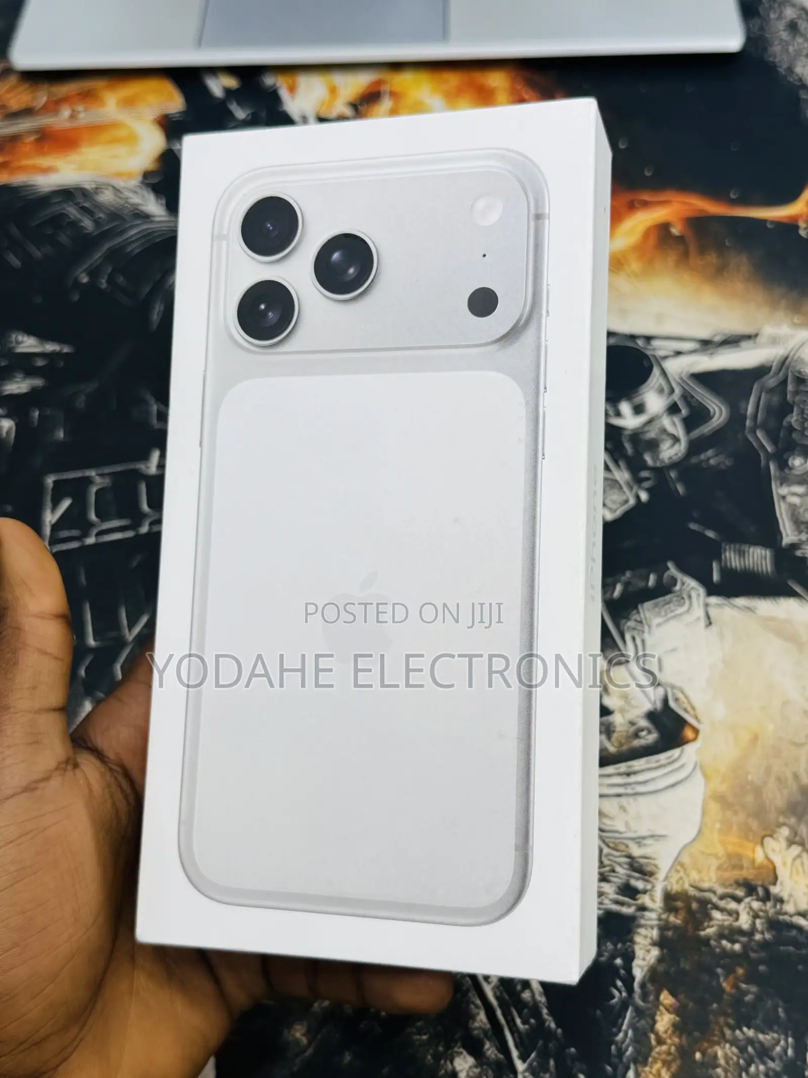 New Apple iPhone 17 Pro Max 256 GB White