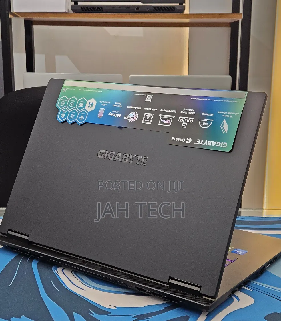 New Laptop Gigabyte AORUS 15G 16GB Intel Core i7 SSD 1T