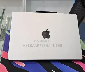 New Laptop Apple MacBook Pro 2023 M3 8GB Apple M3 SSD 512GB