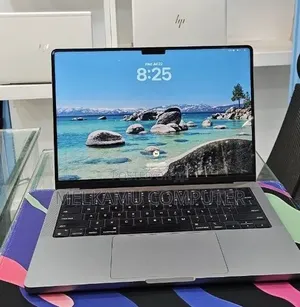New Laptop Apple MacBook Pro 2023 M3 8GB Apple M3 SSD 512GB