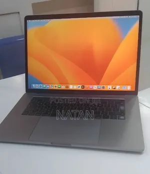 New Laptop Apple MacBook Pro 2017 16GB Intel Core i7 SSD 512GB
