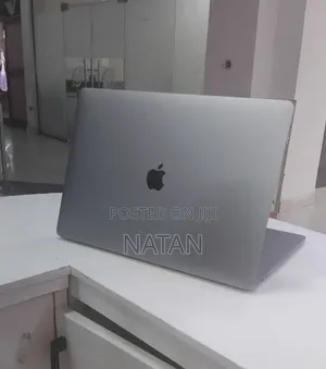 New Laptop Apple MacBook Pro 2017 16GB Intel Core i7 SSD 512GB