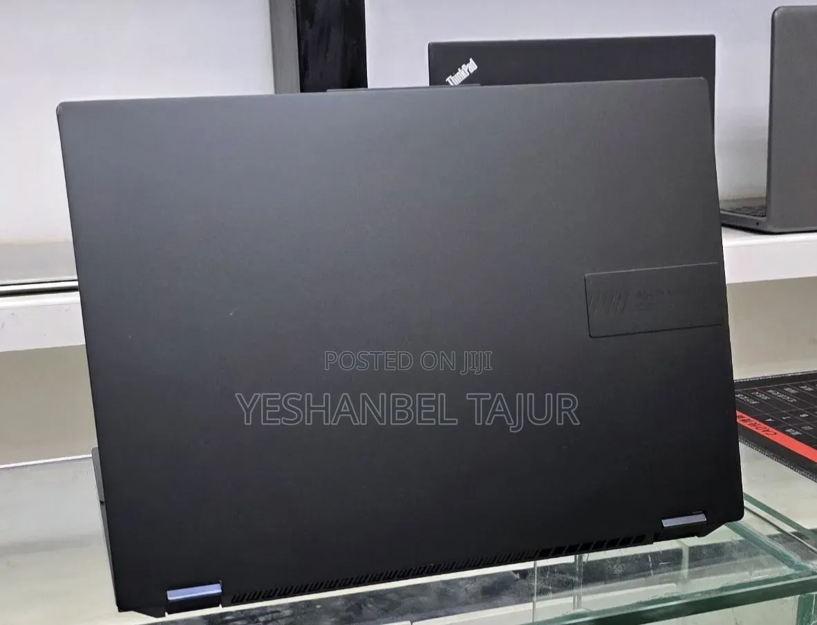 New Laptop Asus VivoBook 15 X505BA 16GB Intel Core i9 SSD 1T