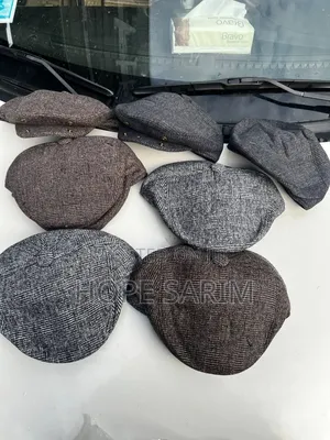 Classic Tweed Plaid Flat Caps: