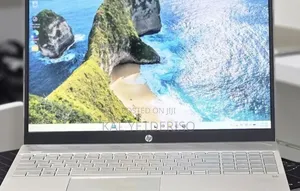 New Laptop HP Pavilion 15 8GB Intel Core i5 SSD 512GB