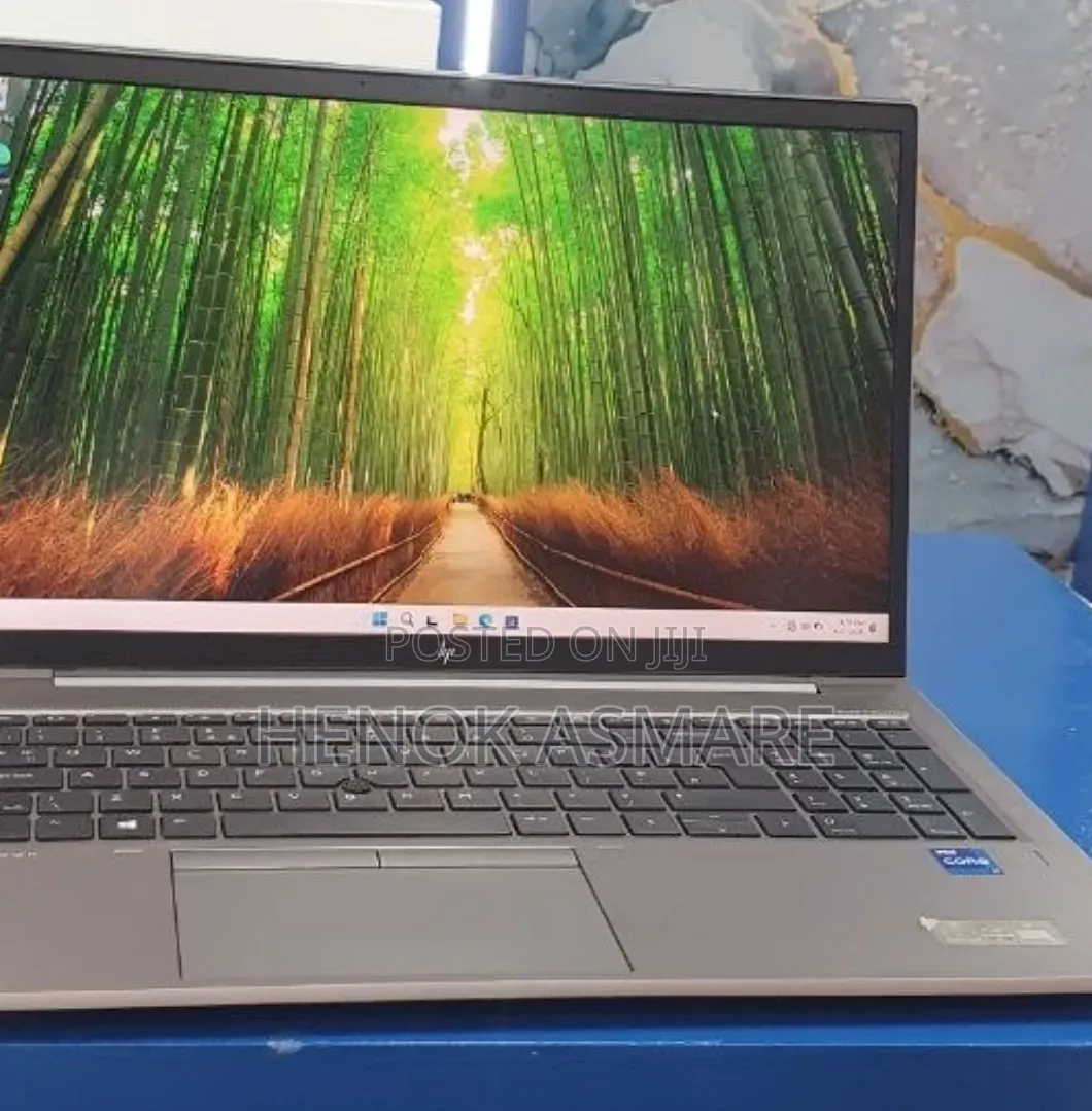 New Laptop HP ZBook 15 16GB Intel Core i7 SSD 512GB