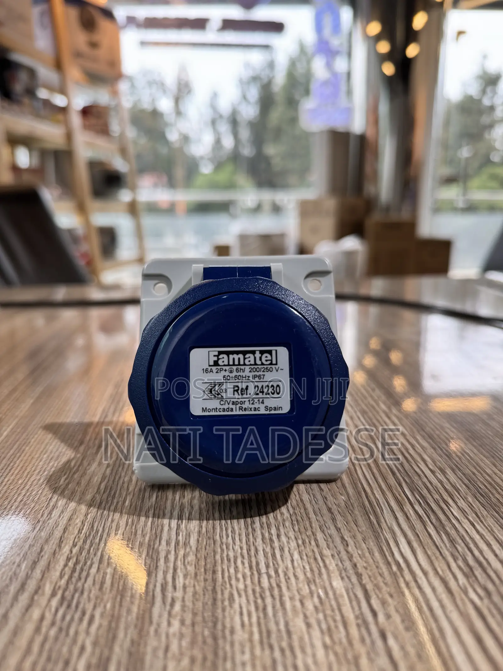 3*16A Mounted Industrial Socket
