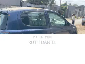 Toyota Vitz 2001 Blue