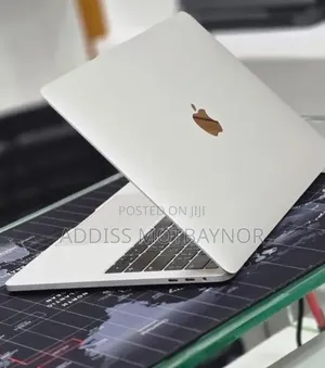 New Laptop Apple MacBook Pro 2019 16GB Intel Core i7 SSD 256GB