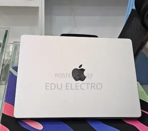 New Laptop Apple MacBook Pro 2024 M3 8GB Apple M3 Pro SSD 512GB