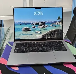 New Laptop Apple MacBook Pro 2024 M3 8GB Apple M3 Pro SSD 512GB