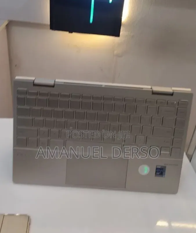 New Laptop HP Envy x360 8GB Intel Core i7 SSD 512GB