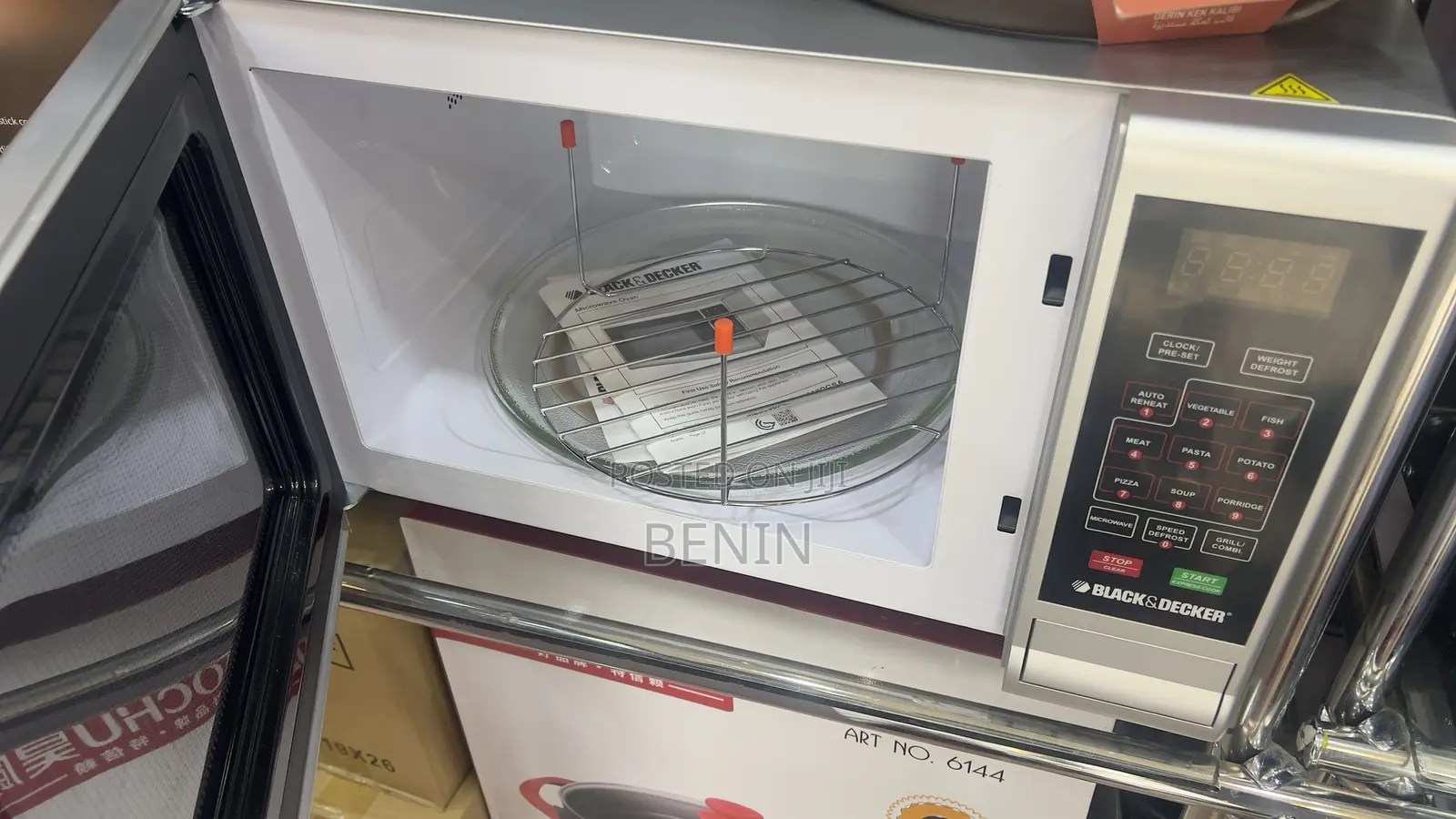 Black Decker Microwaves 30.Litters Delivery