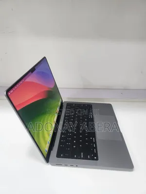New Laptop Apple MacBook Pro 2023 M3 8GB Apple M3 SSD 512GB