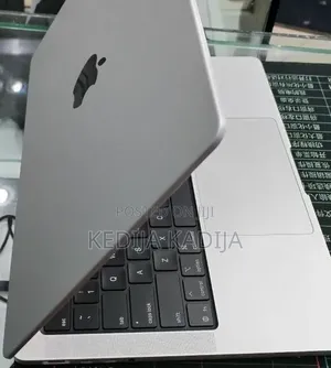 New Laptop Apple MacBook Pro 16GB Apple M5 SSD 512GB