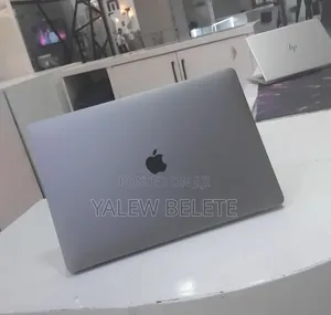New Laptop Apple MacBook Pro 2017 16GB Intel Core i7 SSD 512GB
