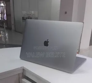 New Laptop Apple MacBook Pro 2017 16GB Intel Core i7 SSD 512GB