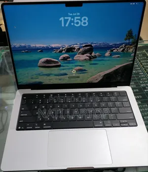 New Laptop Apple MacBook Pro 2025 M5 16GB Apple M5 Pro SSD 512GB