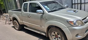 Toyota Hilux 2008 Gold