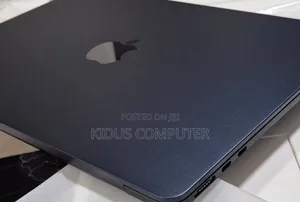 New Laptop Apple MacBook Air 2023 M2 8GB Apple M2 SSD 256GB