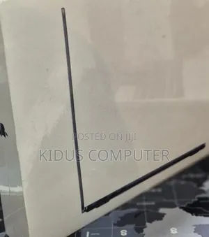 New Laptop Apple MacBook Air 2023 M2 8GB Apple M2 SSD 256GB