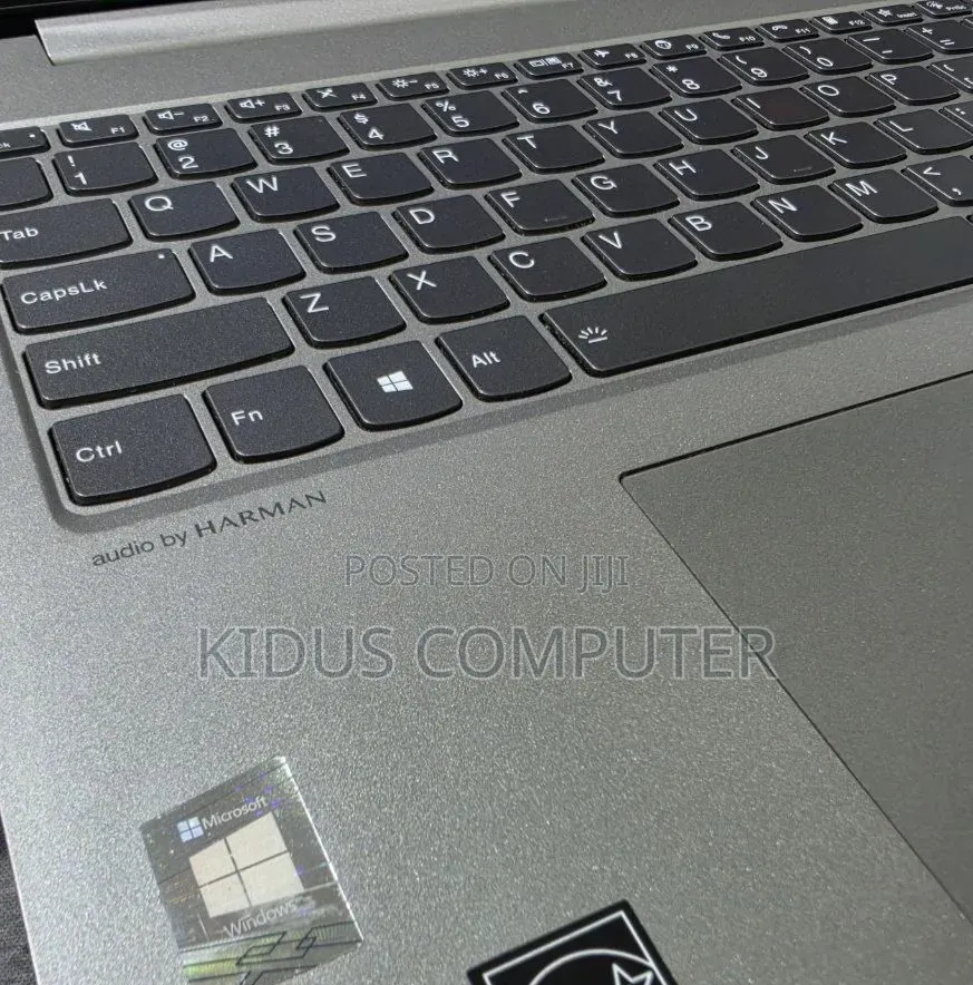 New Laptop Lenovo ThinkBook 13 16GB Intel Core i5 SSD 512GB