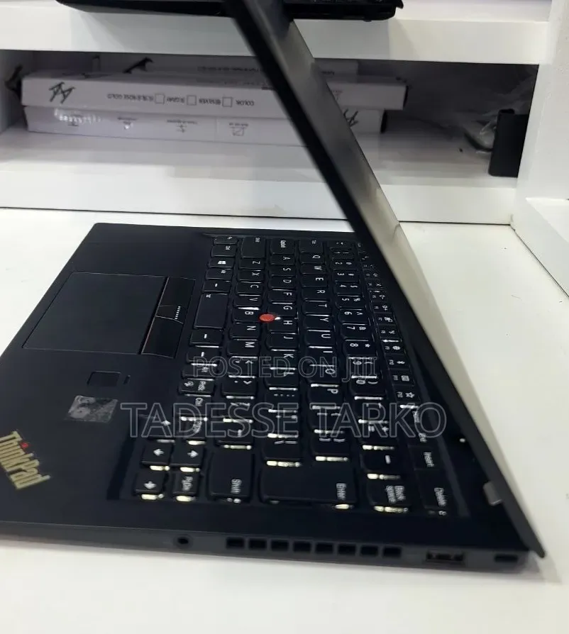 New Laptop Lenovo ThinkPad X1 Carbon 8GB Intel Core i5 SSD 512GB