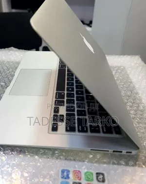 New Laptop Apple MacBook Air 2017 8GB Intel Core i5 SSD 128GB