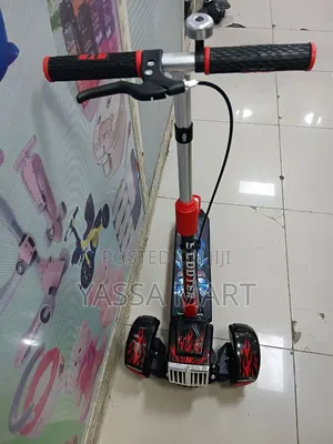 NEW Kids Scooter